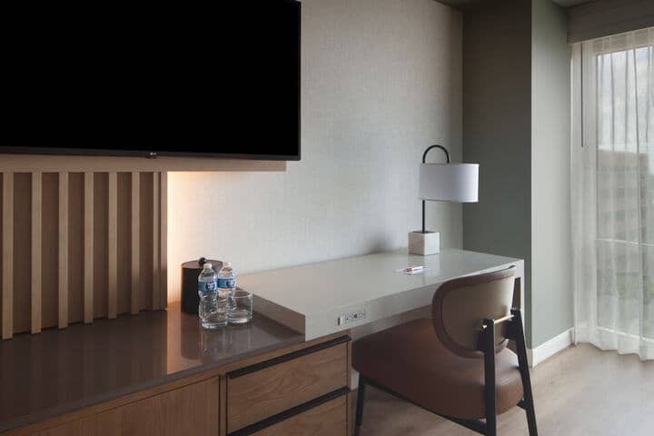 Room 14 of 78